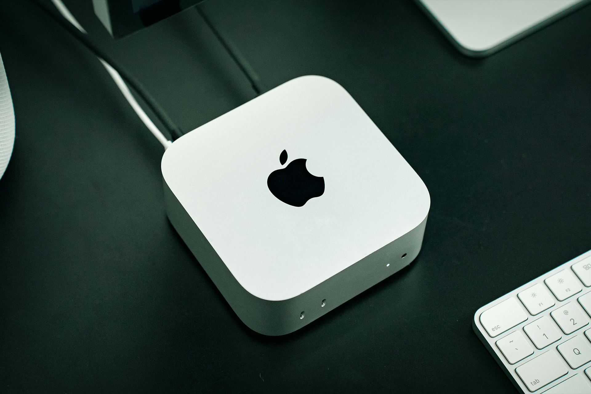 随着人工智能需求激增，Mac mini 短缺让买家等待 售价 599 美元的 M4 Mac mini 在苹果美国商店已售罄，随着本地 AI 工作负载需求的增加，更高内存配置的延迟时间也更长。