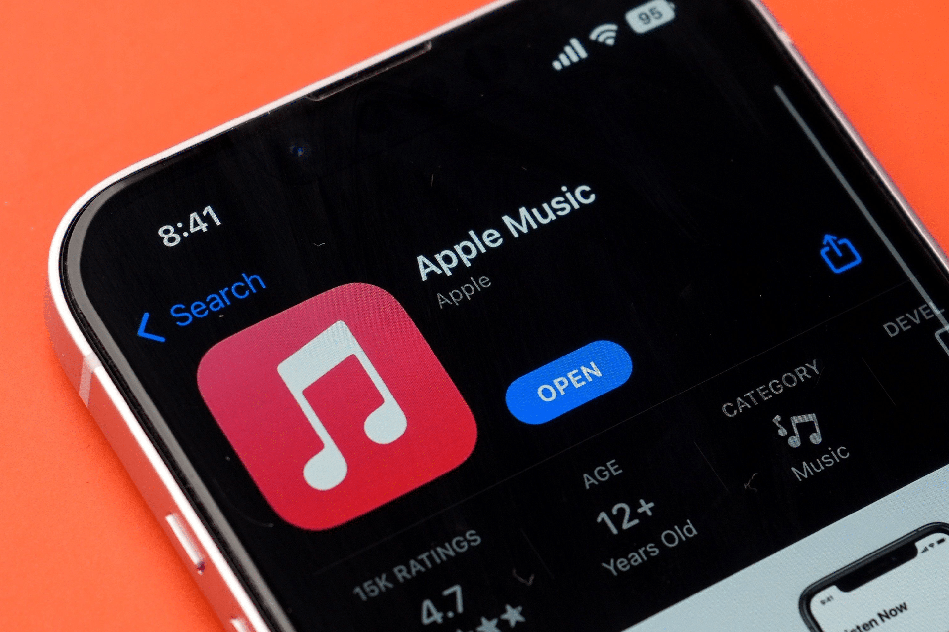 iOS 26.4 Playlist Playground 将人工智能音乐创作带入 Apple Music 通过新的 iOS 26.4 Playlist Playground 功能,使用简单的文本提示创建即时播放列表,将 AI 生成的音乐发现直接添加到 Apple Music 中。