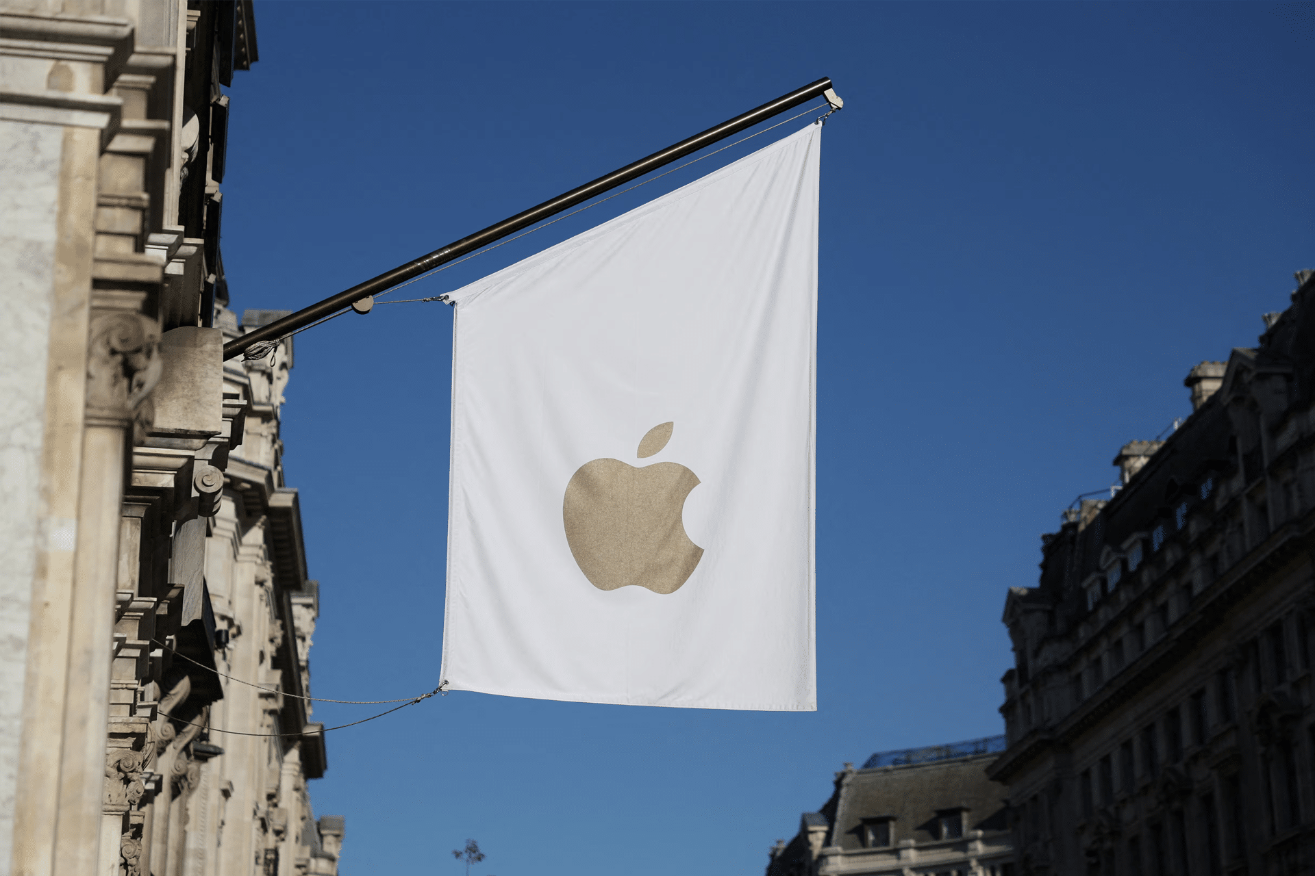 英国对苹果的压力更新，以获取加密iPhone 英国政府已续签了对苹果公司提供加密iPhone的访问，重新激发有关隐私，安全和执法权力的辩论的需求。