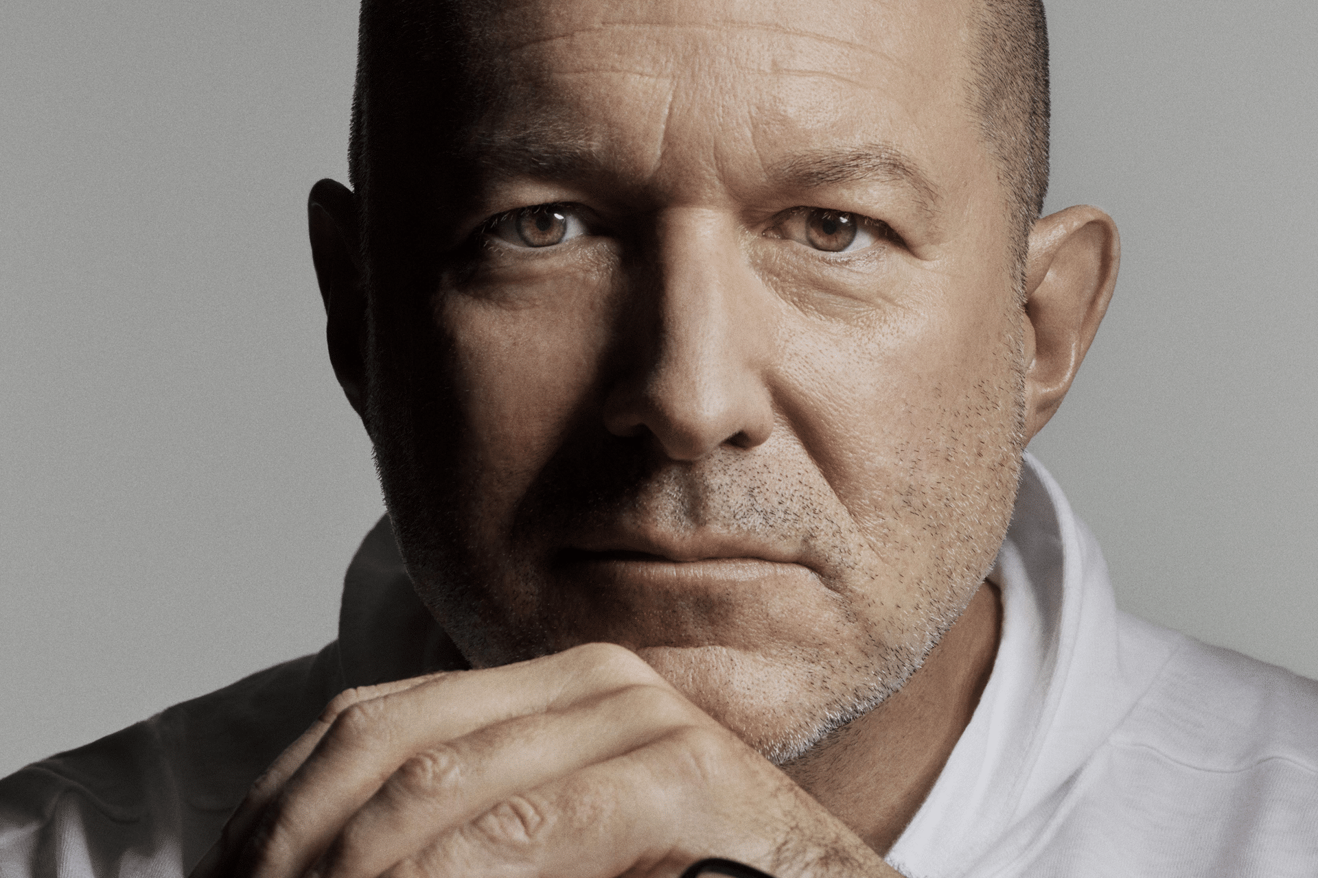乔尼·艾维(Jony Ive)诉讼遗漏看起来是故意的 乔尼·艾维(Jony Ive)诉讼的遗漏可能反映出苹果公司对具体涉嫌行为的关注、他的独立角色以及该公司与劳伦·鲍威尔·乔布斯(Laurene Powell Jobs)的联系。