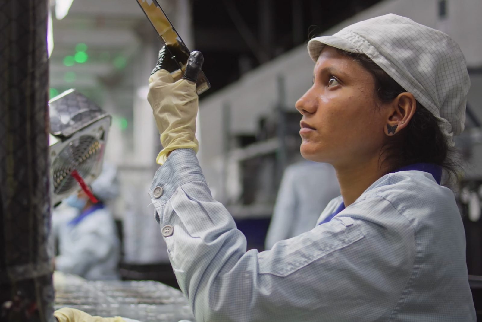 Apple 可持续发展:清洁能源、回收材料和碳中和设备 苹果可持续发展战略的重点是清洁能源、回收材料和重塑全球制造业的碳中和产品。